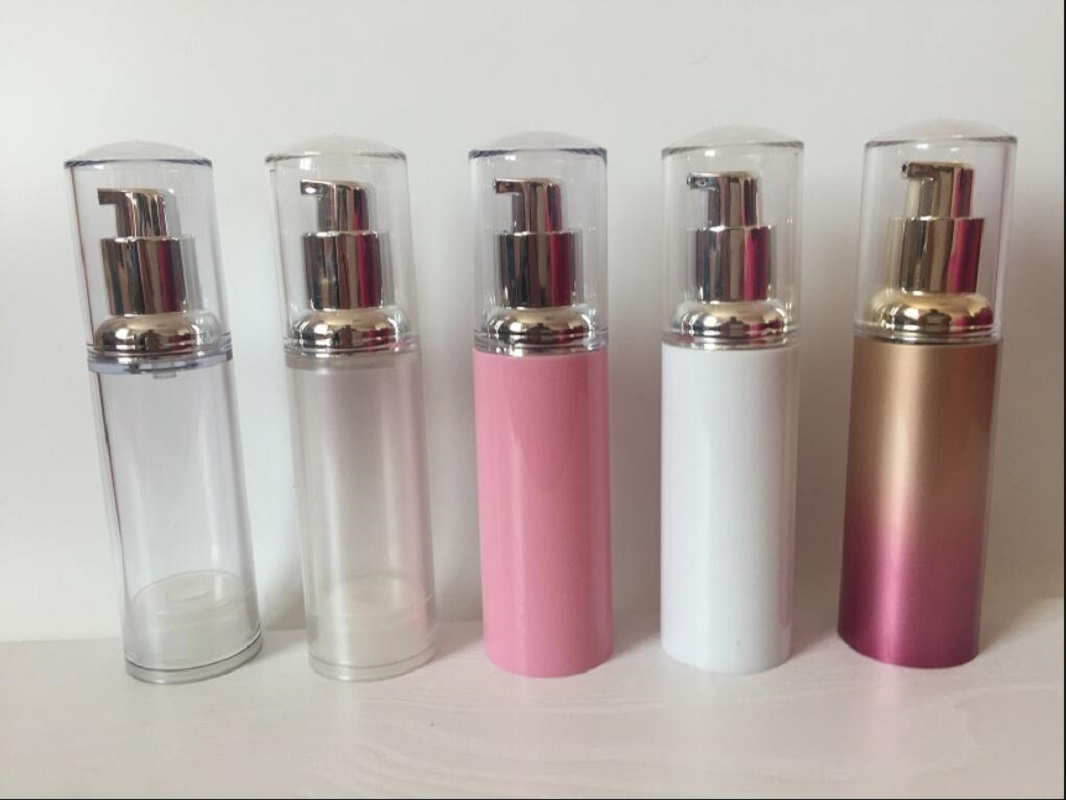 Bouteille à pompe sans air en  - Essence Serum Toner avis et prix